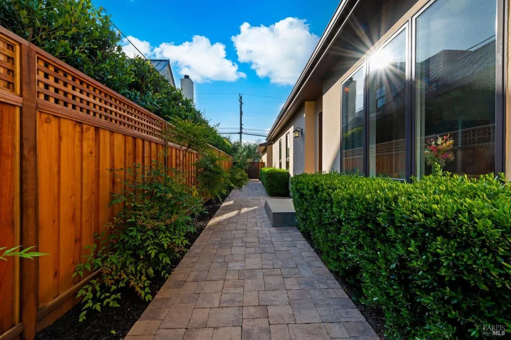 977 Pratt Avenue St. Helena, CA 94574