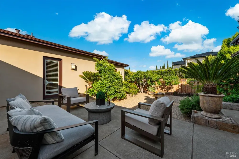 977 Pratt Avenue St. Helena, CA 94574