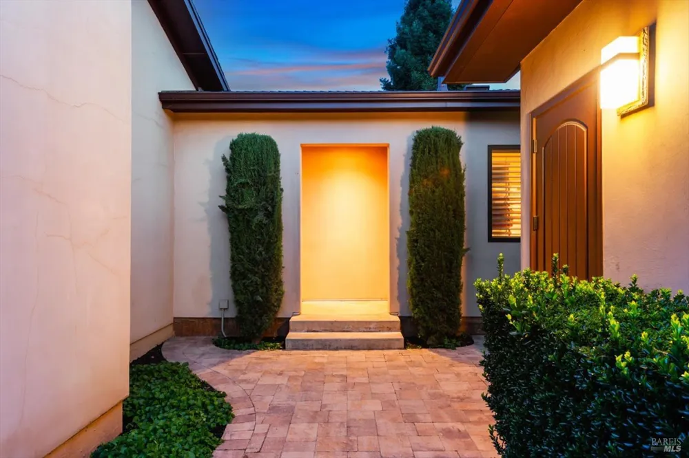 977 Pratt Avenue St. Helena, CA 94574