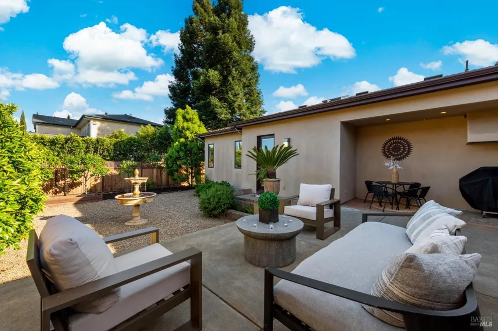 977 Pratt Avenue St. Helena, CA 94574