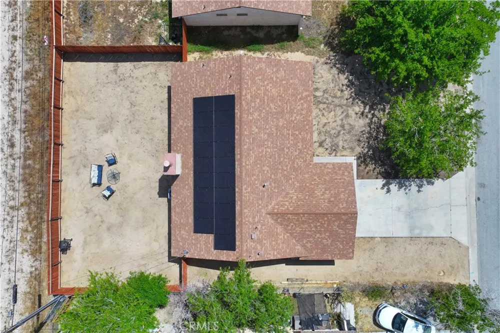 3472 Roxbury Rosamond, CA 93560