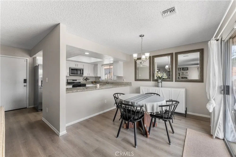 3472 Roxbury Rosamond, CA 93560
