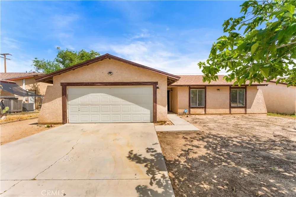 3472 Roxbury Rosamond, CA 93560