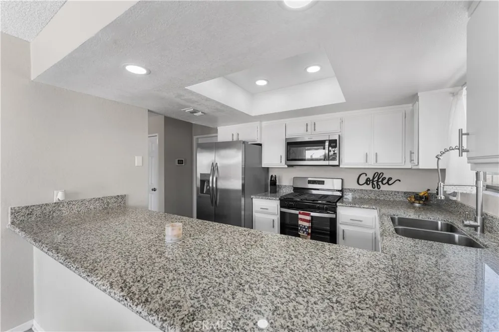 3472 Roxbury Rosamond, CA 93560