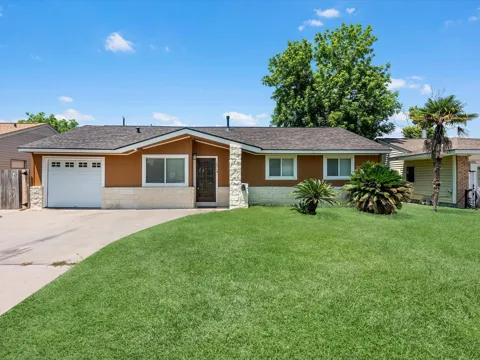 10319 Dunvegan Way