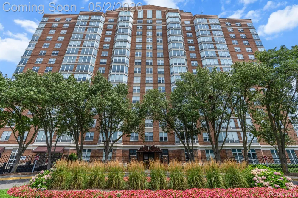 250 E Harbortown Drive #404 Detroit City, MI 48207