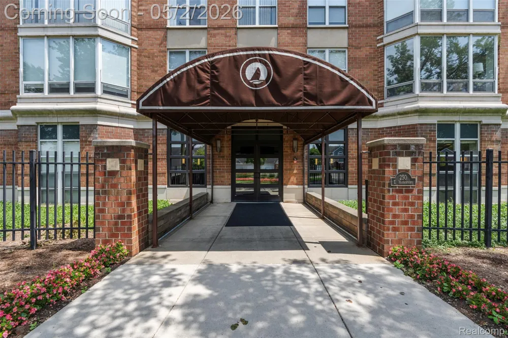 250 E Harbortown Drive #404 Detroit City, MI 48207