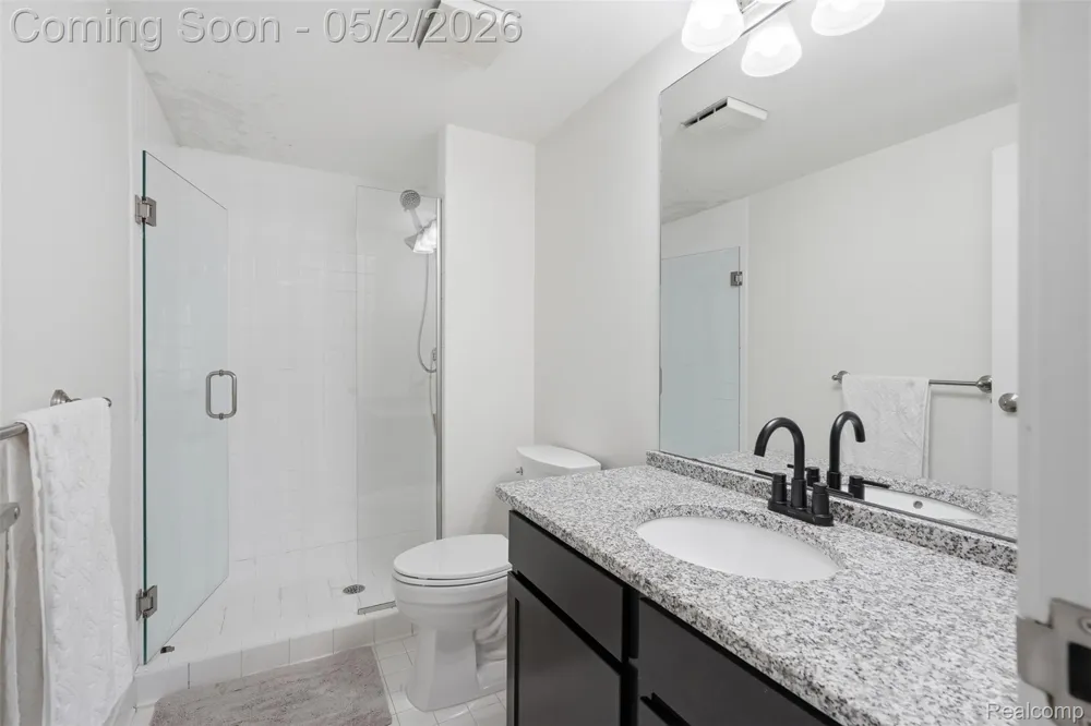 250 E Harbortown Drive #404 Detroit City, MI 48207