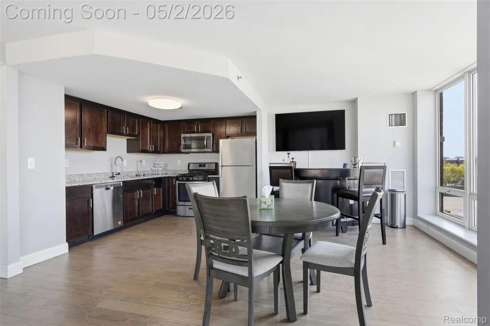 250 E Harbortown Drive #404 Detroit City, MI 48207