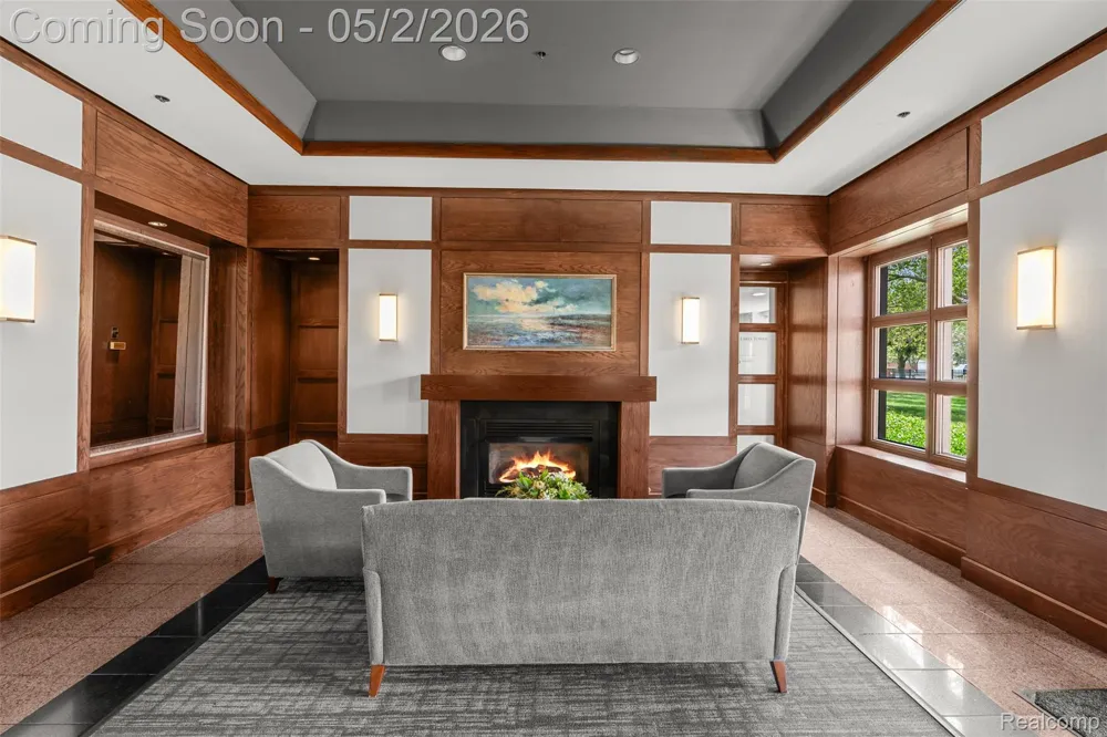 250 E Harbortown Drive #404 Detroit City, MI 48207