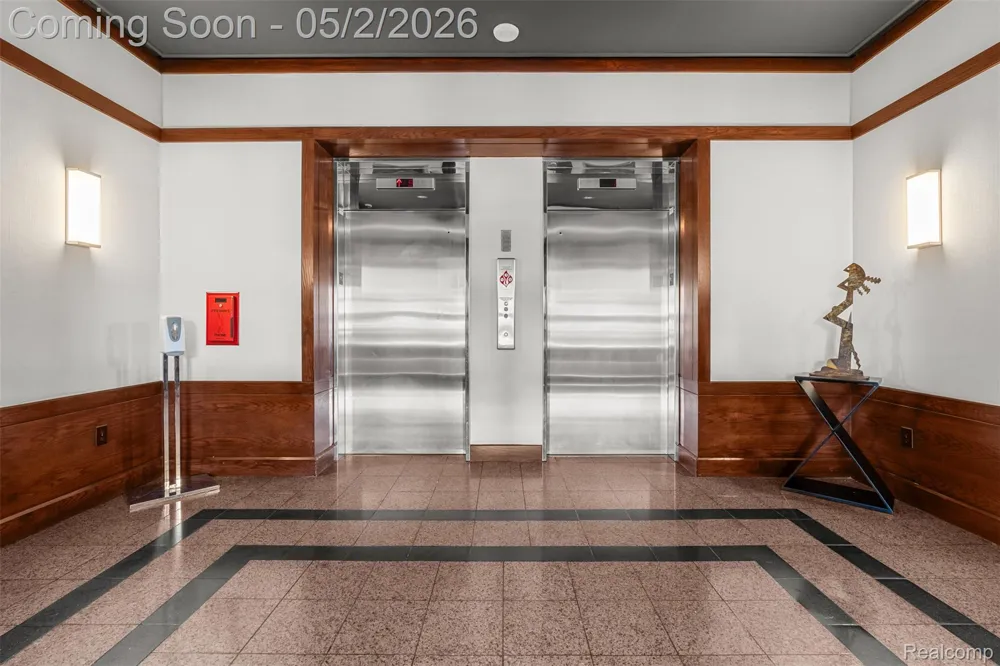 250 E Harbortown Drive #404 Detroit City, MI 48207