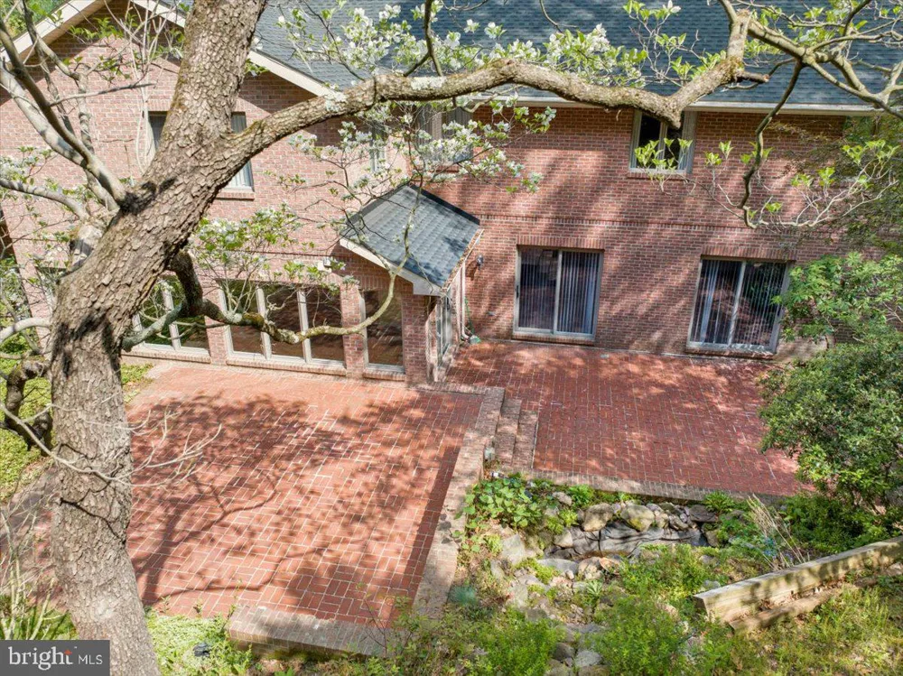34 HESSIAN BOULEVARD Reading, PA 19607