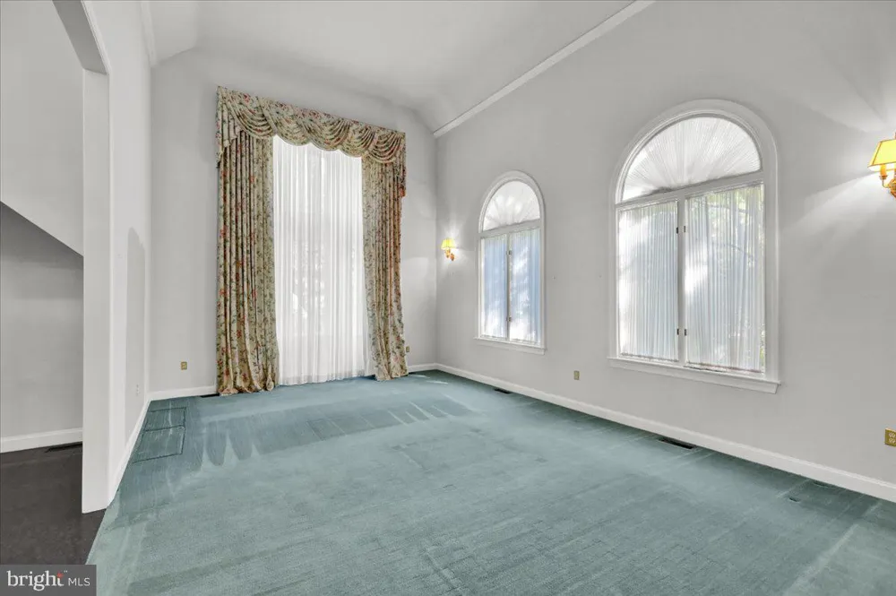 34 HESSIAN BOULEVARD Reading, PA 19607