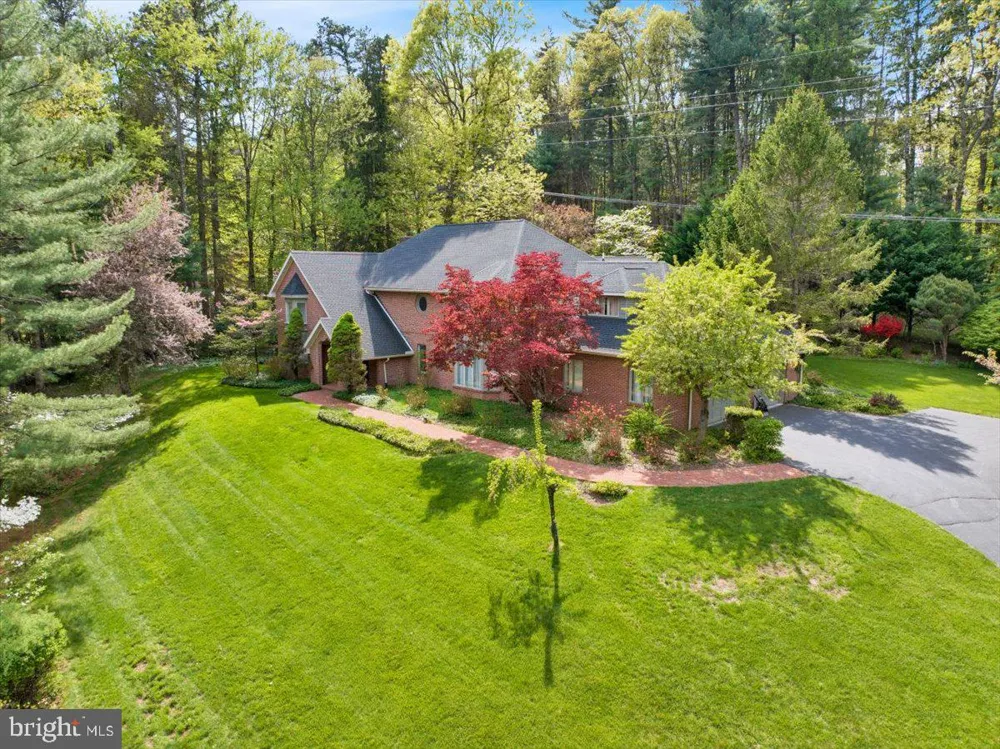 34 HESSIAN BOULEVARD Reading, PA 19607