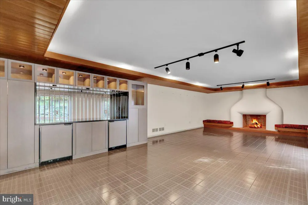 34 HESSIAN BOULEVARD Reading, PA 19607