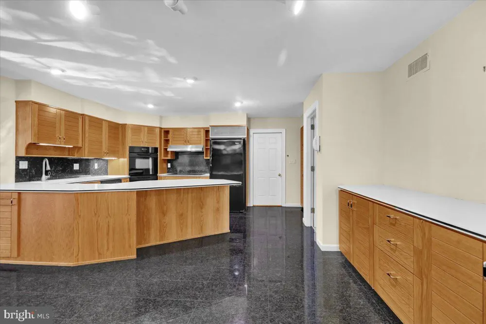 34 HESSIAN BOULEVARD Reading, PA 19607