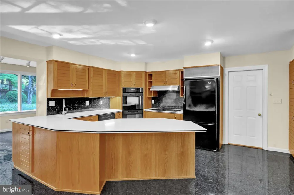 34 HESSIAN BOULEVARD Reading, PA 19607