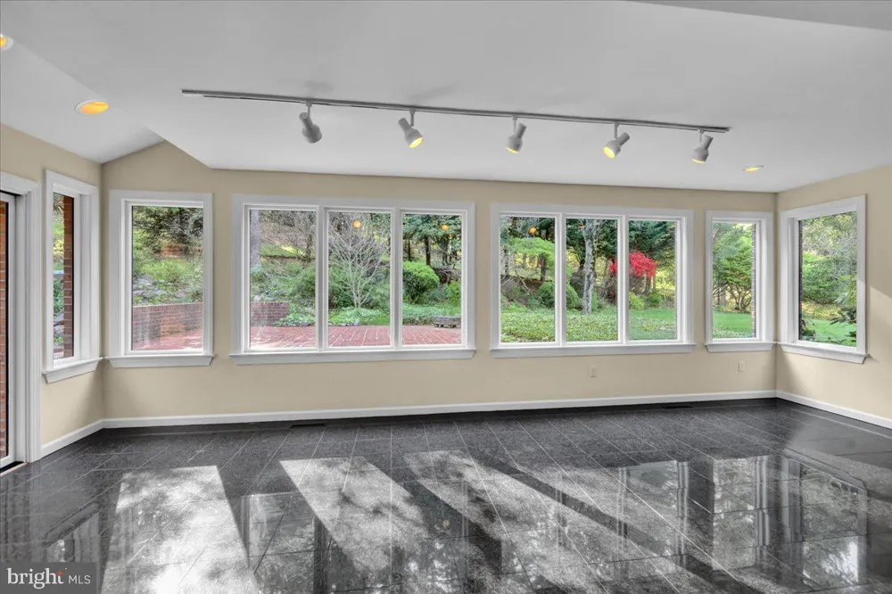 34 HESSIAN BOULEVARD Reading, PA 19607