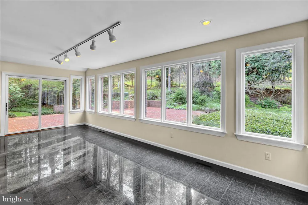 34 HESSIAN BOULEVARD Reading, PA 19607