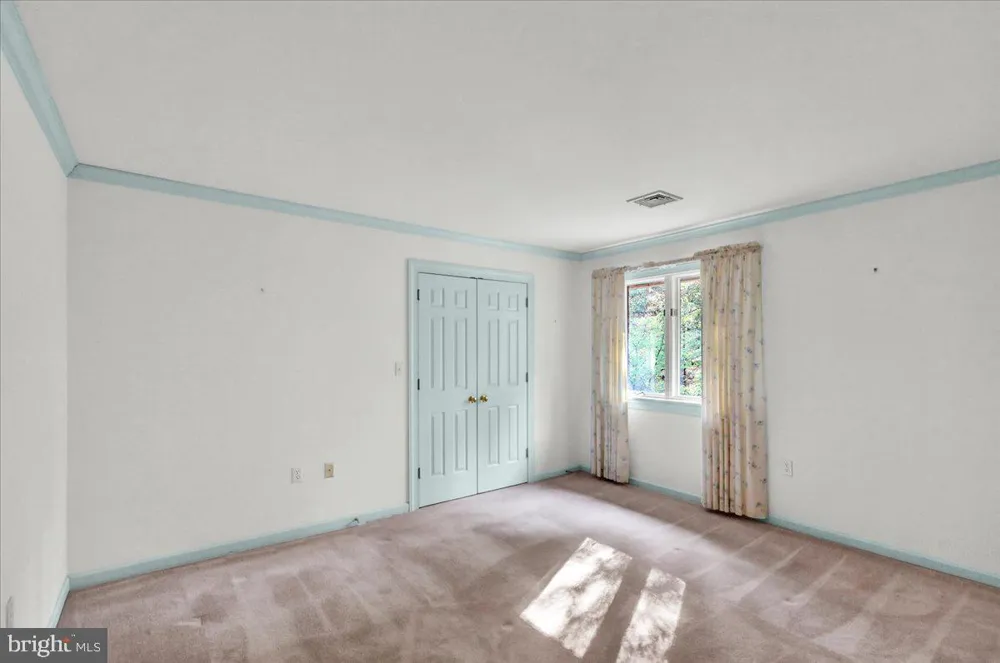 34 HESSIAN BOULEVARD Reading, PA 19607