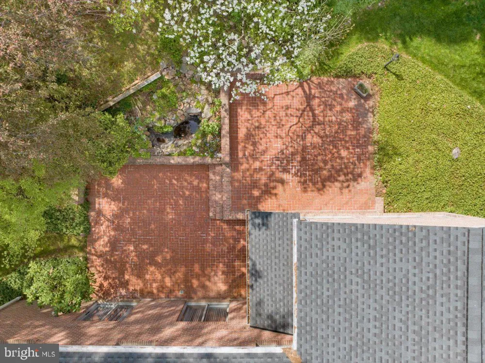 34 HESSIAN BOULEVARD Reading, PA 19607