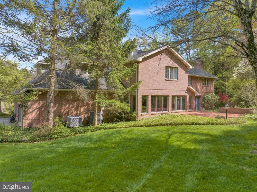 34 HESSIAN BOULEVARD Reading, PA 19607
