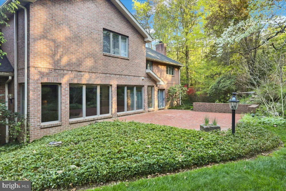 34 HESSIAN BOULEVARD Reading, PA 19607