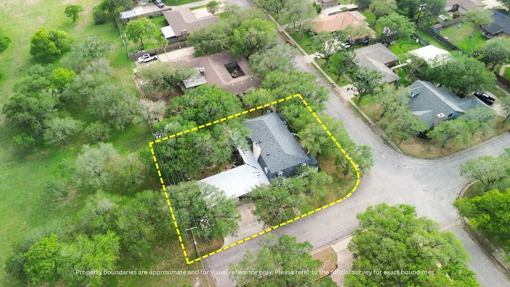 638 Retama Avenue Taft, TX 78390