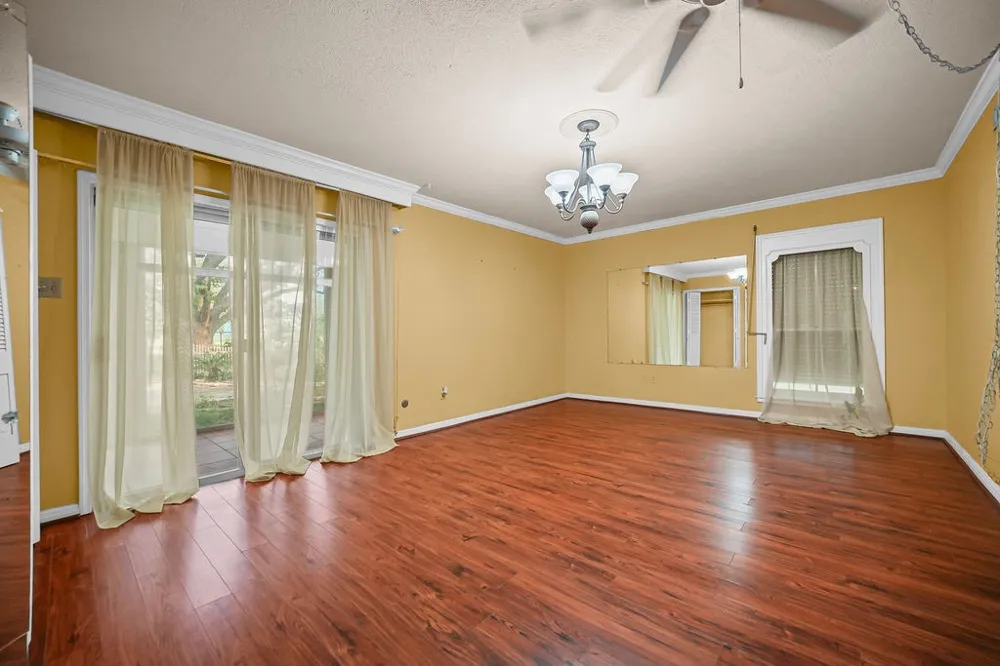 638 Retama Avenue Taft, TX 78390
