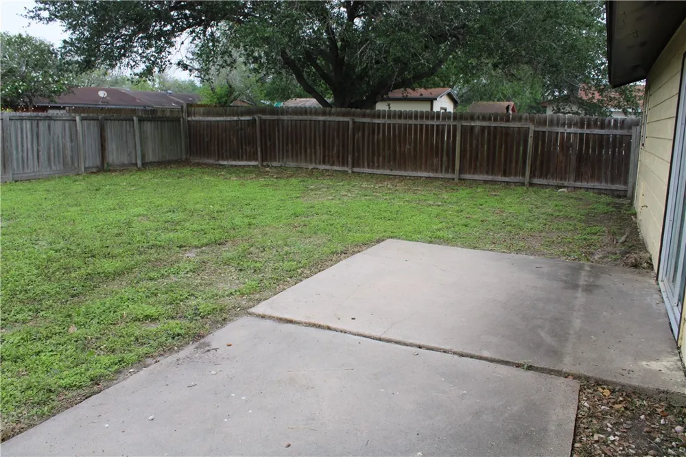 230 Birchwood Kingsville, TX 78363