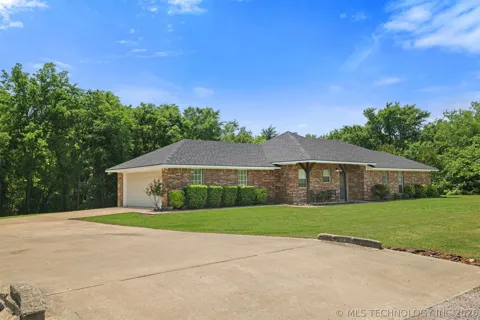 7221 Garden Oak Drive