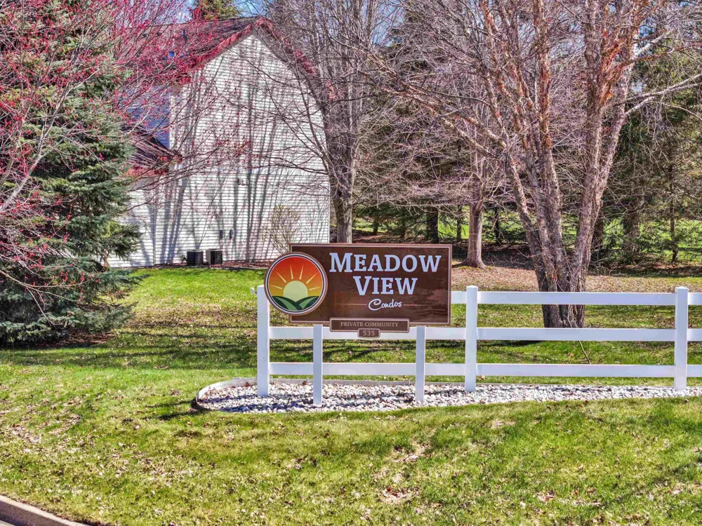 895 Meadowview Court Cadillac City, MI 49601
