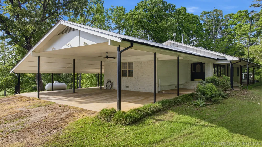 782 4380 ROAD Fort Towson, OK 74735