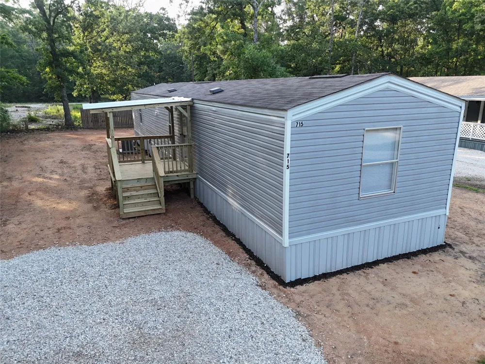 715 Windwood Drive Livingston, TX 77351