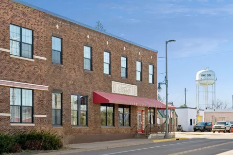 30 Main Street S #8H