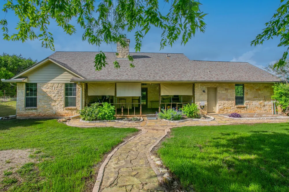 5636 Fm 56 Clifton, TX 76634