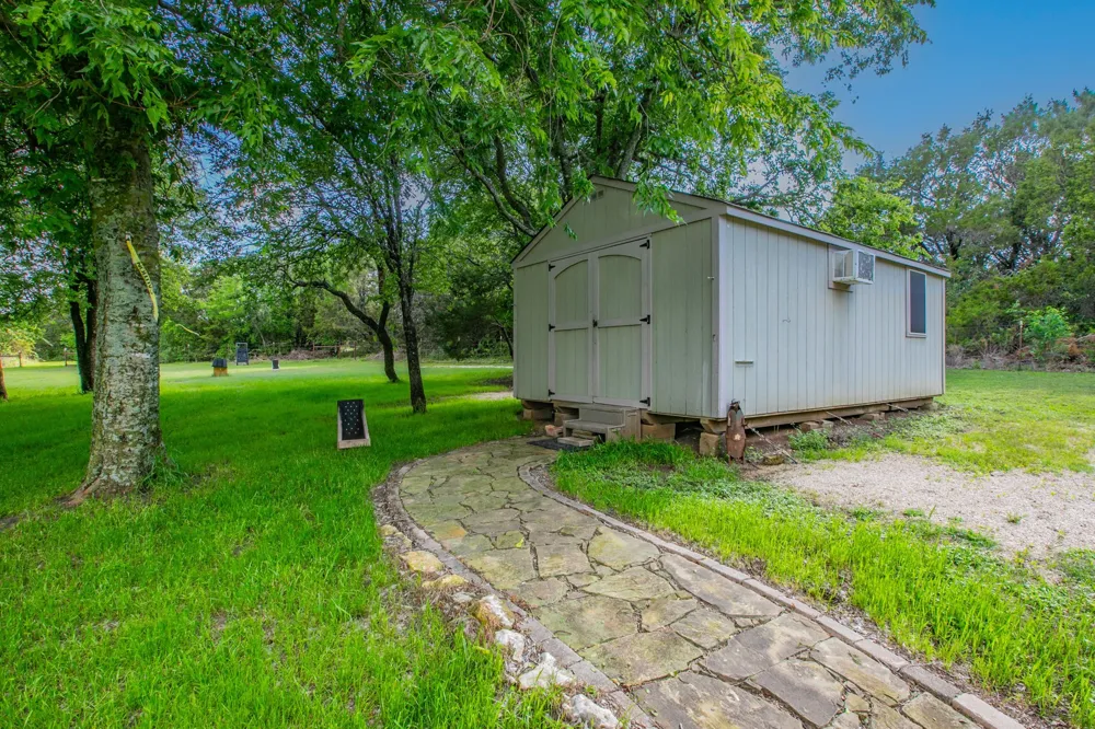 5636 Fm 56 Clifton, TX 76634