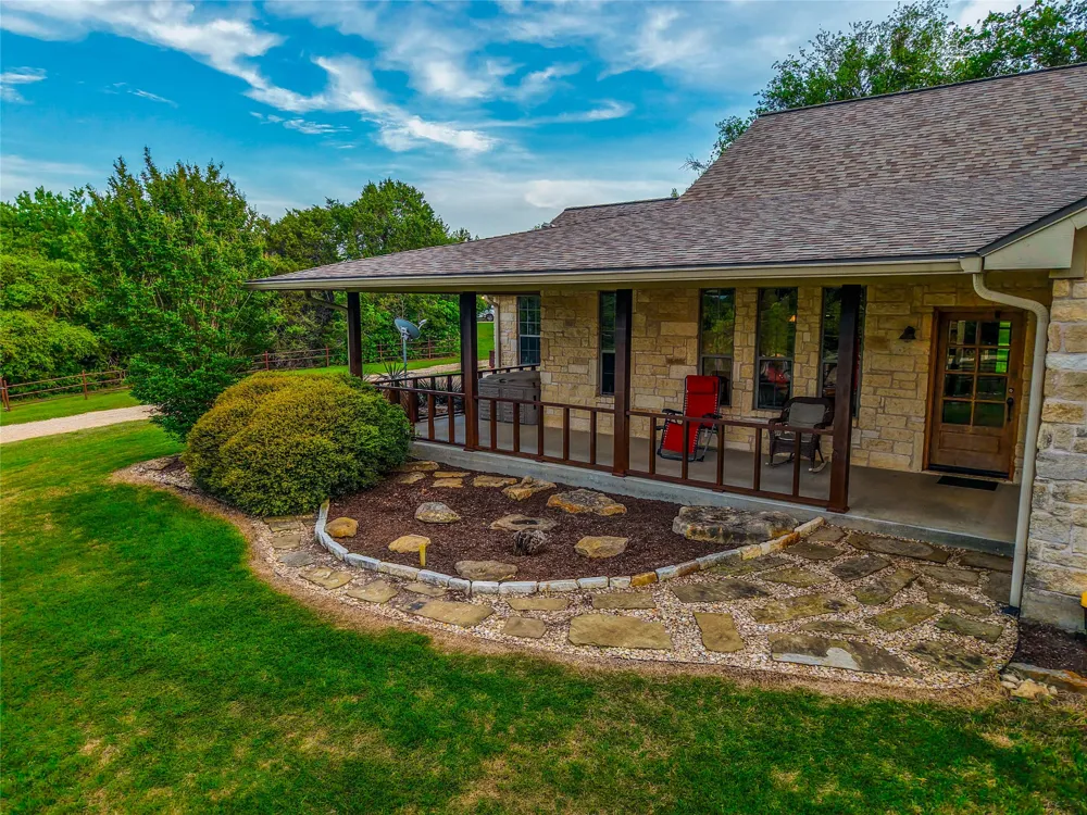 5636 Fm 56 Clifton, TX 76634