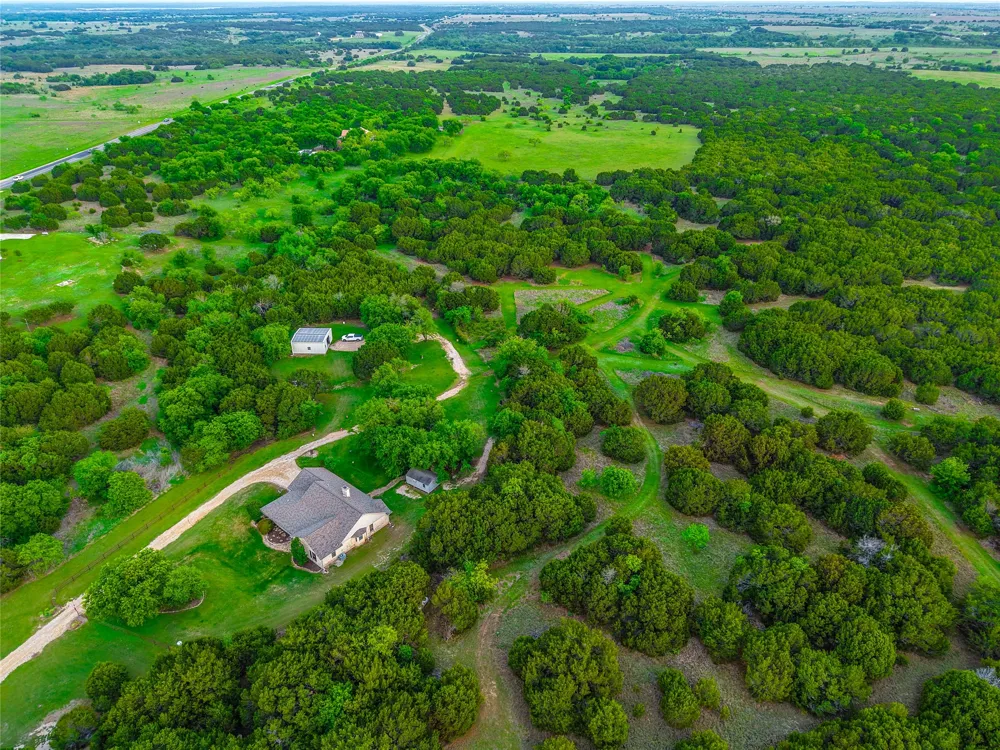 5636 Fm 56 Clifton, TX 76634