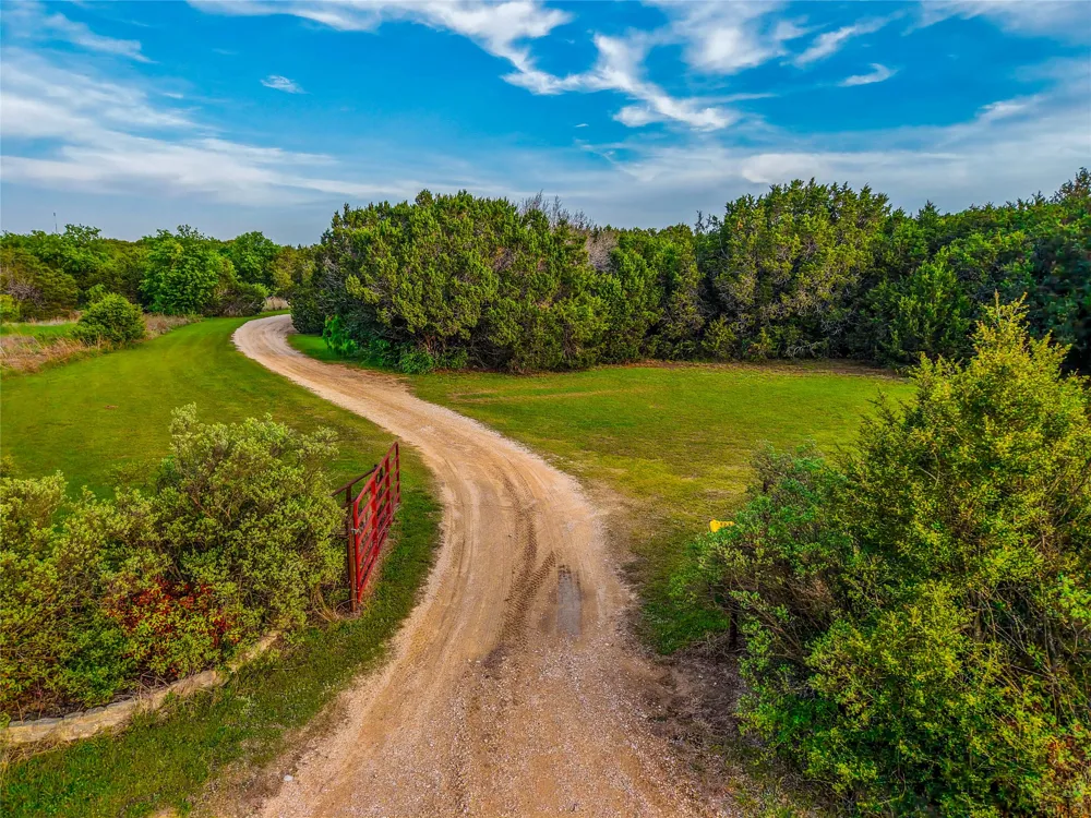 5636 Fm 56 Clifton, TX 76634