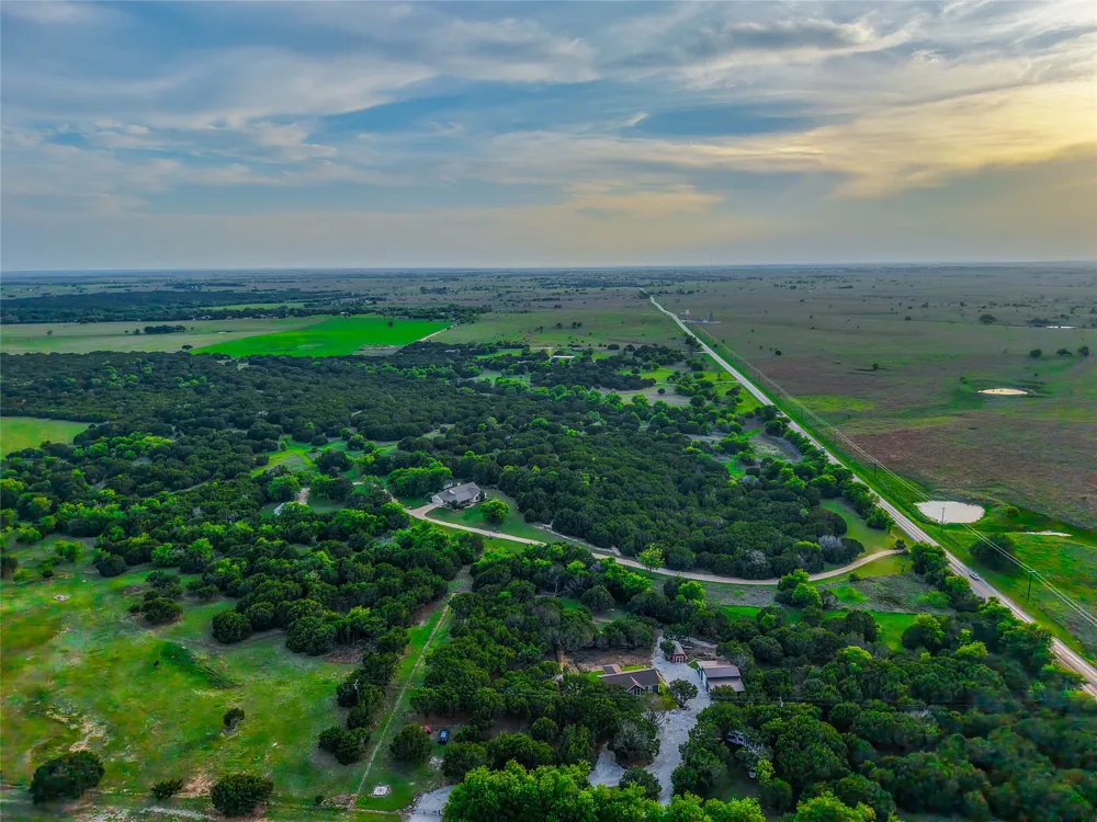 5636 Fm 56 Clifton, TX 76634