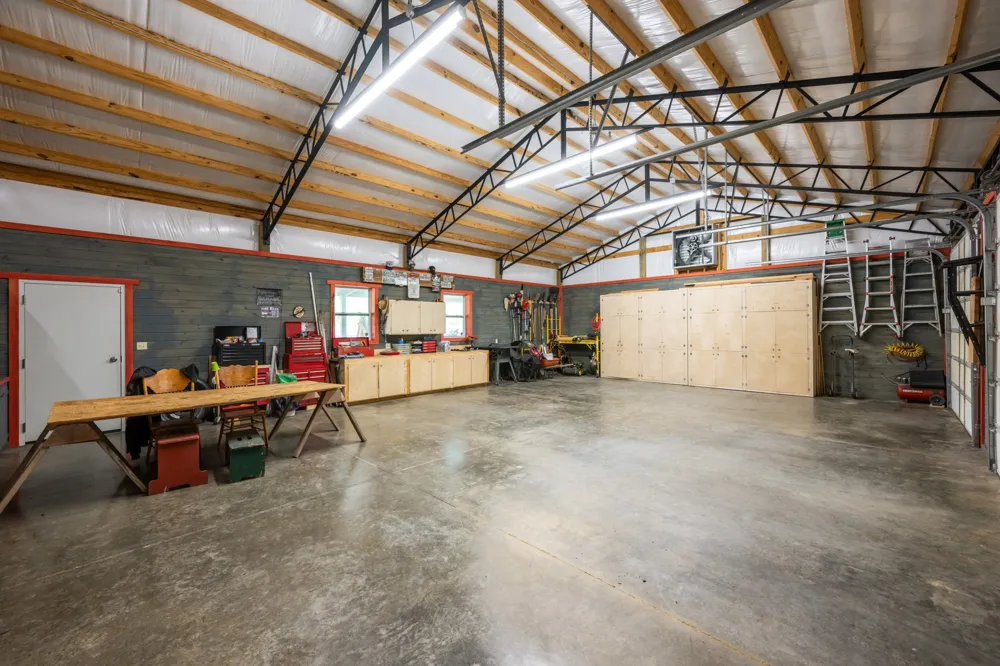 694 Lick Creek Boat Dock Loop Parsons, TN 38363