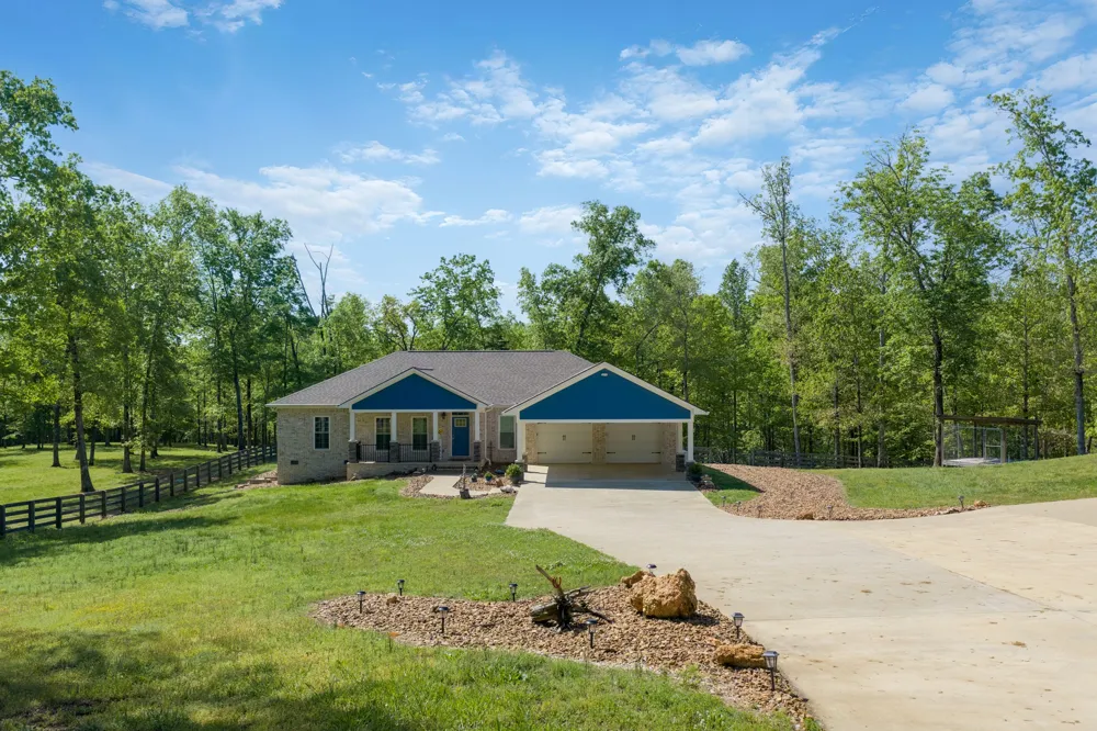 694 Lick Creek Boat Dock Loop Parsons, TN 38363
