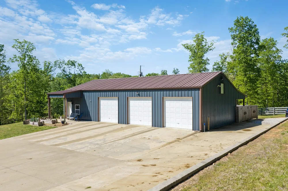 694 Lick Creek Boat Dock Loop Parsons, TN 38363