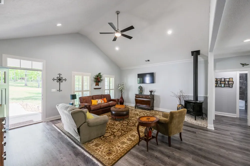 694 Lick Creek Boat Dock Loop Parsons, TN 38363