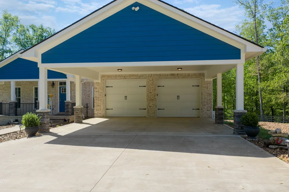 694 Lick Creek Boat Dock Loop Parsons, TN 38363