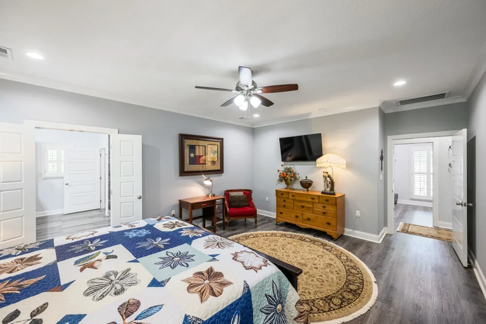 694 Lick Creek Boat Dock Loop Parsons, TN 38363