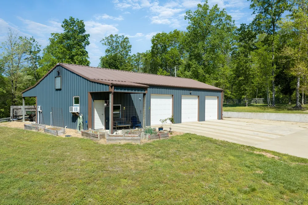 694 Lick Creek Boat Dock Loop Parsons, TN 38363