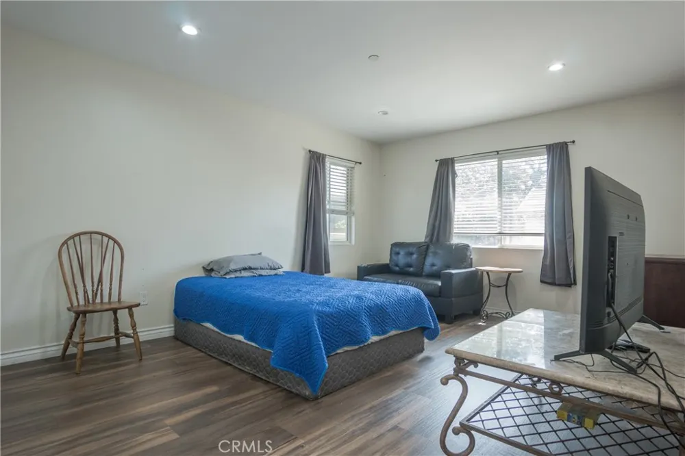 12600 San Fernando #121 Sylmar, CA 91342