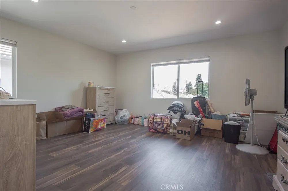 12600 San Fernando #121 Sylmar, CA 91342